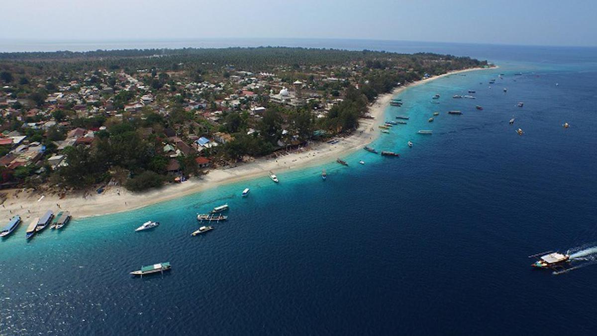 10 Rekomendasi Tempat Makan Enak di Gili Trawangan 2025