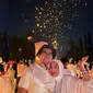 Intan Nuraini hadiri Festival Lampion Waisak 2024 (Sumber: Instagram/intan_nuraini23)