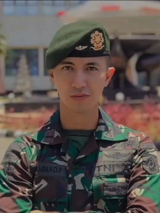 Terlepas dari kapan Ayu dan Fardhana akan melakukan pernikahan, keduanya masih disibukkan dengan pekerjaan masing-masing. (Liputan6.com/IG/@ayutingtingfardhana)
