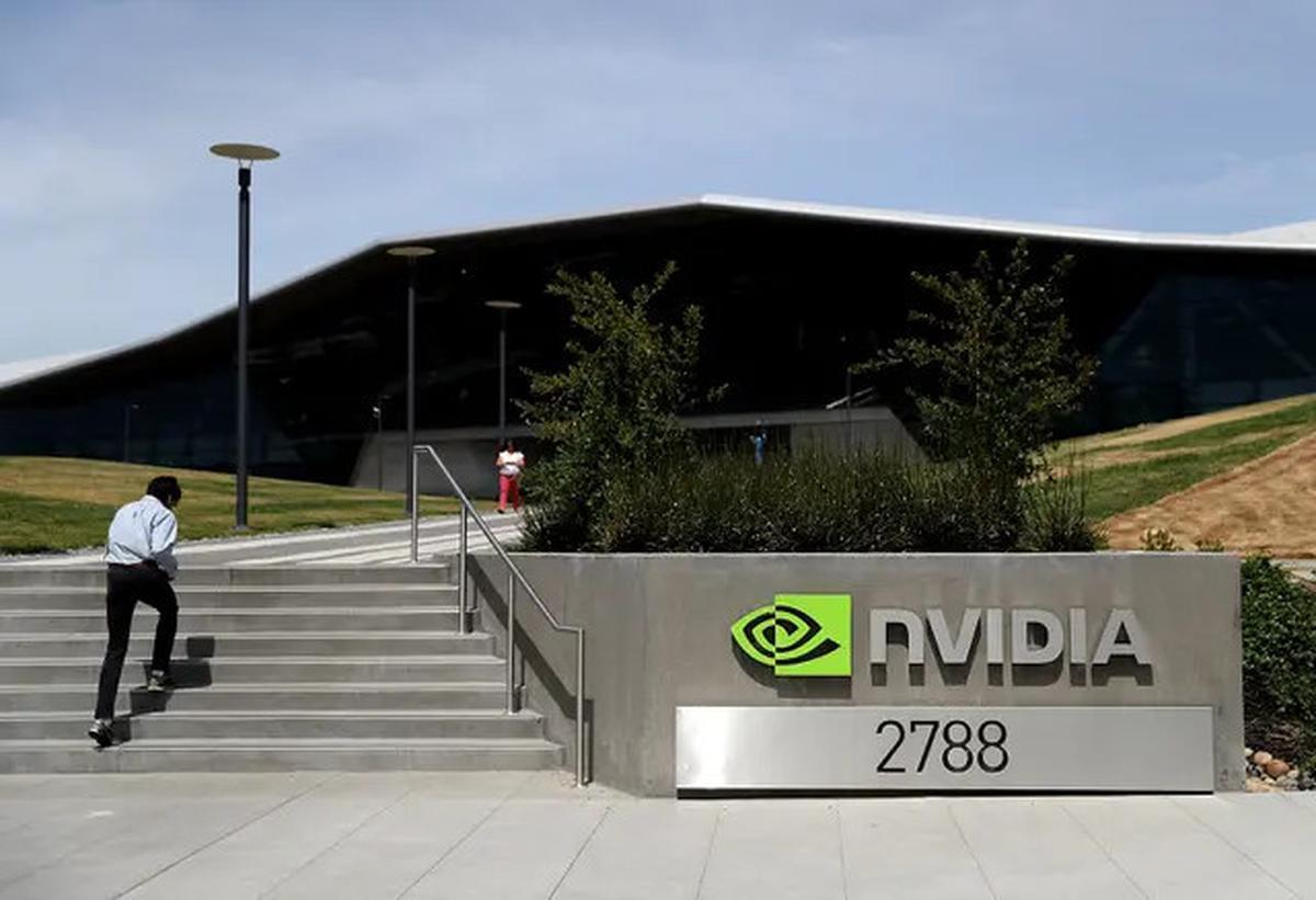 CEO Nvidia Jensen Huang Jual Saham Senilai Rp 230 Miliar Hampir Tiap Hari, Apa Alasannya?