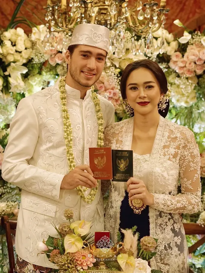 [Fimela] Aura Kasih - Eryck Amaral