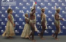 Gerombolan 'warga pedalaman' hadiri Venice Film Festival