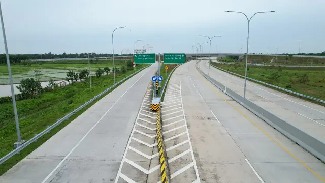 Jalan Tol Kuala Tanjung-Indrapura