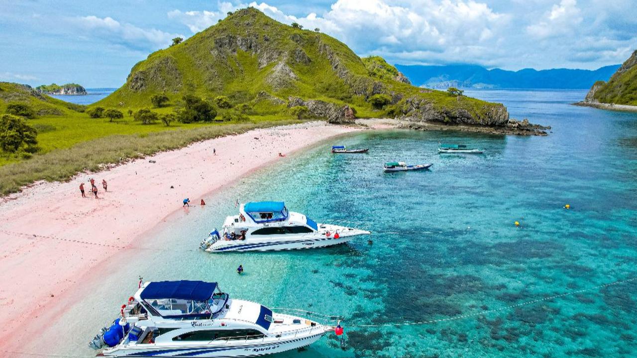 6 Penerbangan Rute Labuan Bajo-Bali Ditunda Imbas Erupsi Gunung Lewotobi, Penumpang Boleh Refund & Reschedule