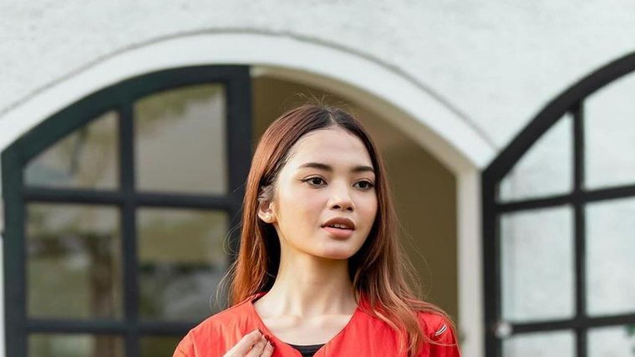 Tampil Menarik dengan Celana Chino yang Terkesan Formal