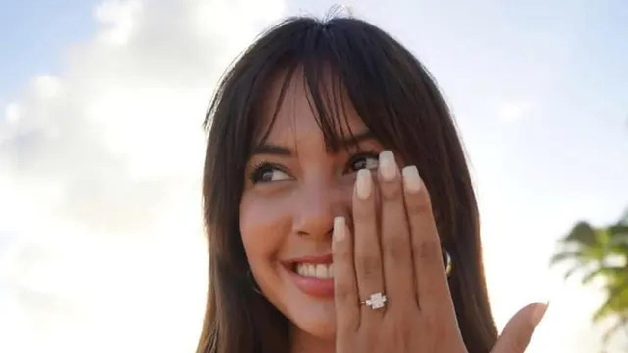 Gaya Simpel Aurelie Moeremans Menikah dengan Tyler Bigenho di Amerika Serikat