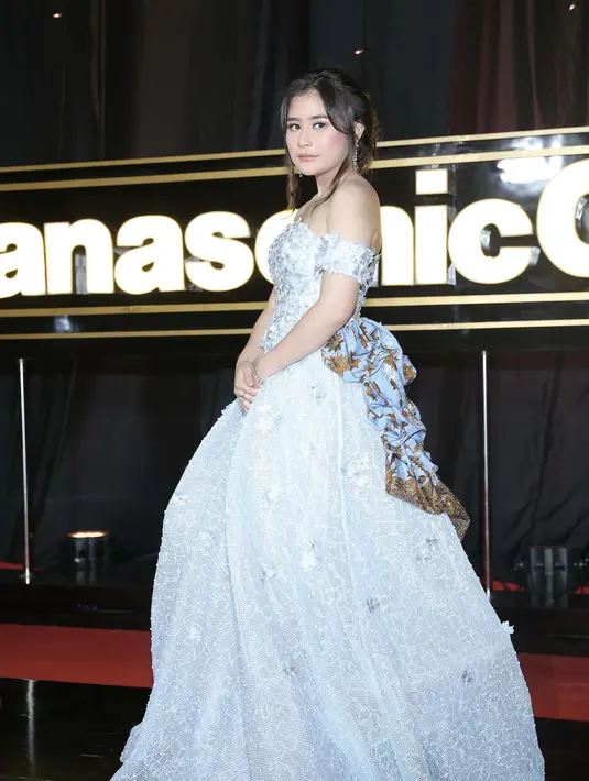 Menyandang sebagai Aktris Terfavorit yang kedua kalinya, pemeran Gendis dalam film Surat Untukmu ini juga tidak merasa terbebani. Ini dijadikan sebagai acuan ke depan untuk lebih baik lagi. (Galih W. Satria/Bintang.com)