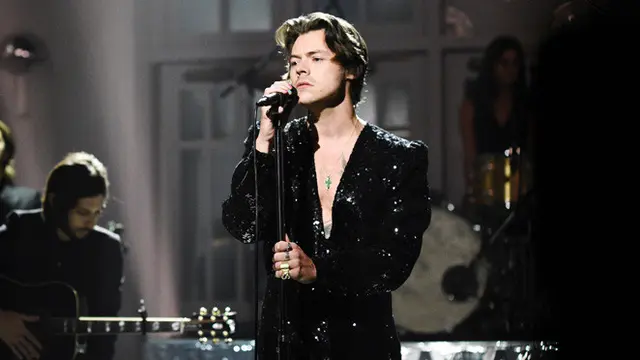 [Fimela] Harry Styles di Saturday Night Live