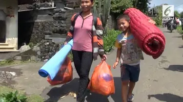 Pemerintah provinsi Bali mengimbau warga yang wilayahnya tidak termasuk zona bahaya untuk kembali kediamannya masing-masing.  