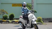 Tips aman berkendara untuk wanita berhijab agar nyaman dan terhindar dari risiko di jalan (kusnantokarasan