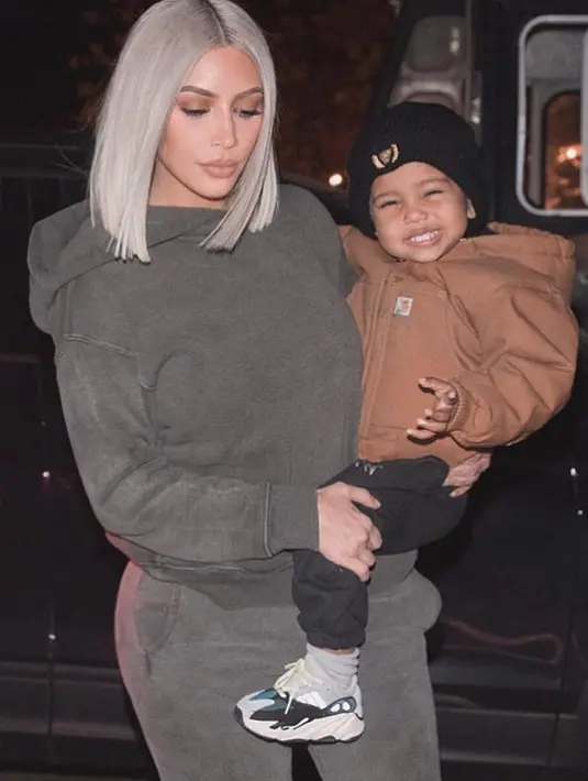 Bahkan Kim Kardashian pun mengatakan bahwa miliki anak telah mengubah jiwanya. (instagram/kimkardashian)