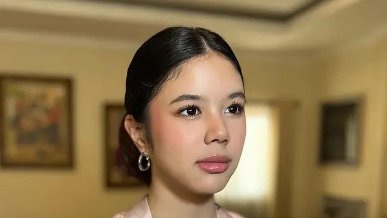 Aura Mewah dan Lembut Shafeea Ahmad Saat Hadiri Pernikahan Al Ghazali, Soft Glam Look-nya Bikin Terpukau