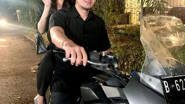 Adu Akting, Ini 6 Potret Kompak Dylan Car dan Tsania Marwa di Lokasi Syuting