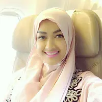 Julia Perez berangkat umroh. (Instagram @juliaperrezz)