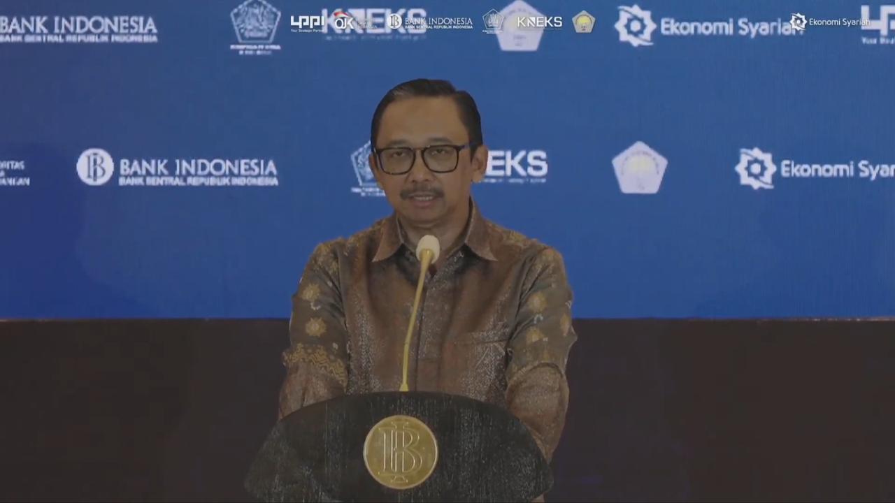 Deputi Gubernur Bank Indonesia (BI) Juda Agung memprediksi pertumbuhan ekonomi syariah tahun 2024 akan mencapai 4,7-5,5 persen.