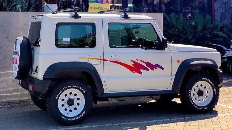 7 Potret Suzuki Jimny JB74 Modifikasi, Tampil Simple Hingga Off-Road