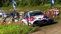 Pembalap Esapekka Lappi keluar sebagai juara Reli Finland (AP/Lehtikuva)