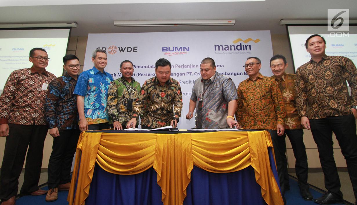FOTO: Bank Mandiri Salurkan Kredit Mikro Produktif - Bisnis ...