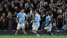 Pemain Manchester City merayakan gol yang dicetak Nico O'Reilly ke gawang Newcastle United dalam laga pekan ke-27 Premier League 2025/2026, Minggu (22/2/2026) dini hari WIB. (Darren Staples / AFP)