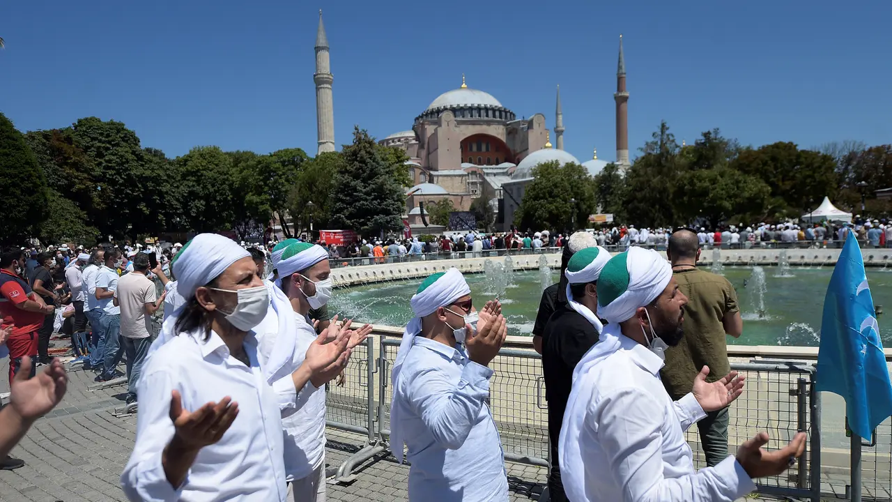FOTO: [FEATURE] Jumat Pertama di Hagia Sophia