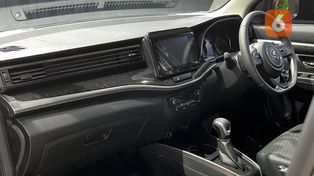 Suzuki New XL7 Hybrid Alpha Kuro. (Liputan6.com/Septian Pamungkas)