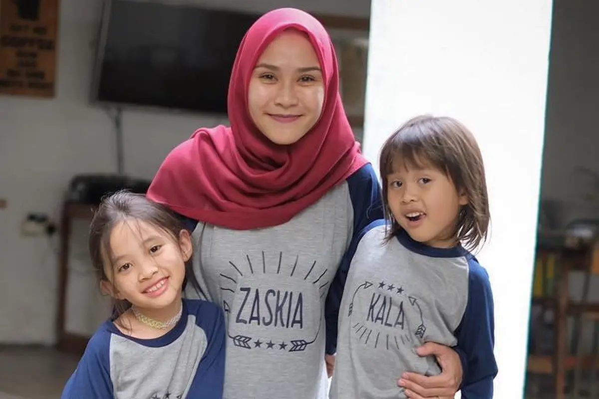 [Fimela] Zaskia Adya Mecca