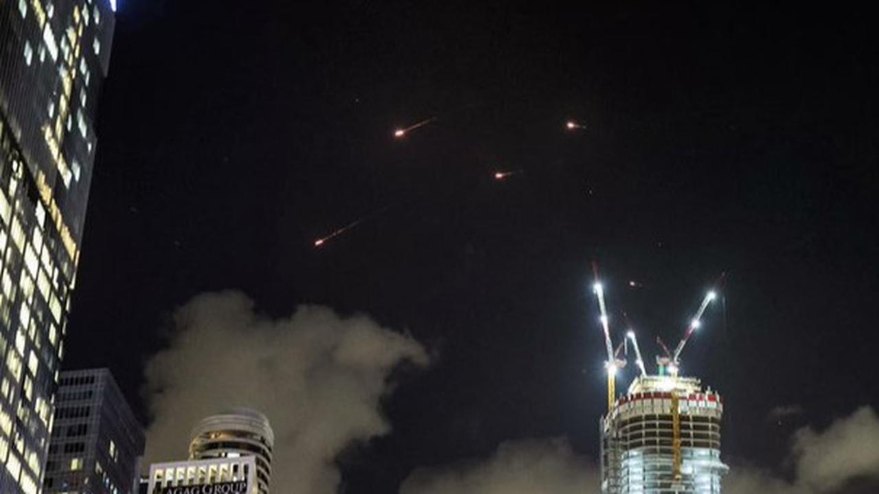 Iran Hujani Israel Dengan Ratusan Rudal Hipersonik, Targetkan Pangkalan Udara Tempat Jet-Jet Tempur Diparkir