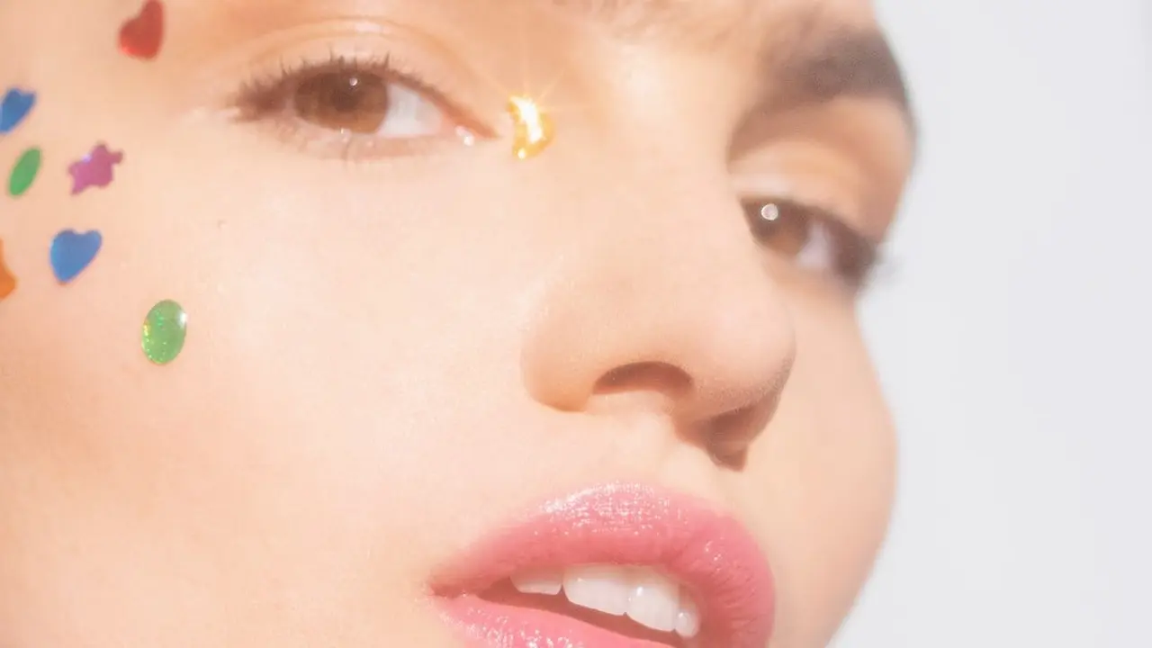 Ilustrasi acne patch