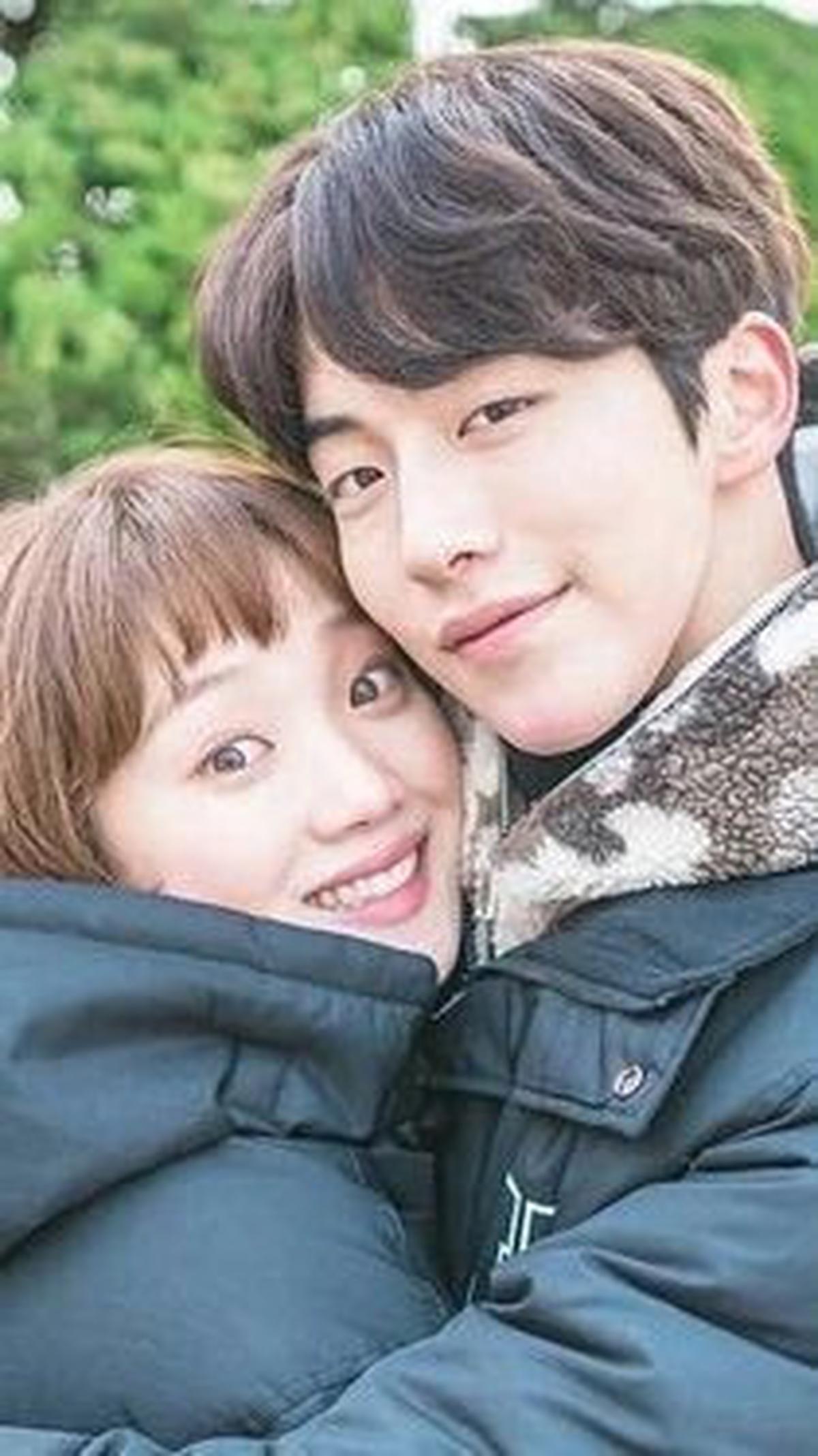Kisah romansa yang membuat baper ini sukses memberikan nuansa yang mengharukan di dunia olahraga.