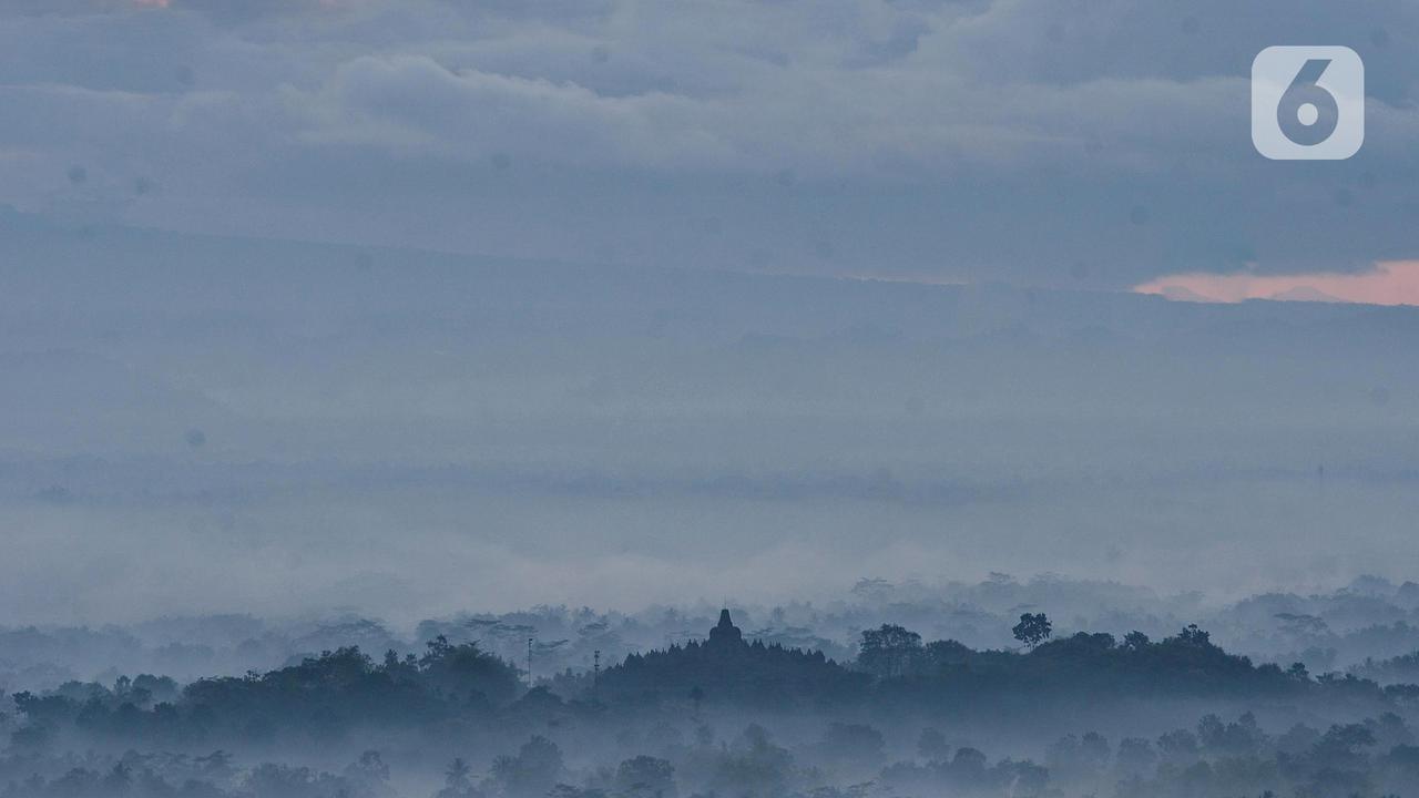 FOTO: Menikmati Keindahan Candi Borobudur saat Sunrise