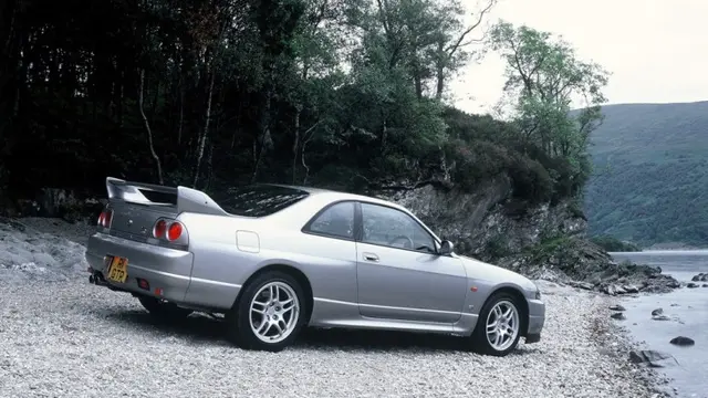 Nissan Skyline GT-R R33 (1993-1998)