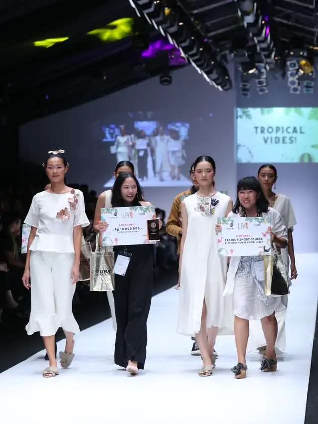 [Fimela] Adhe Vita Phianti