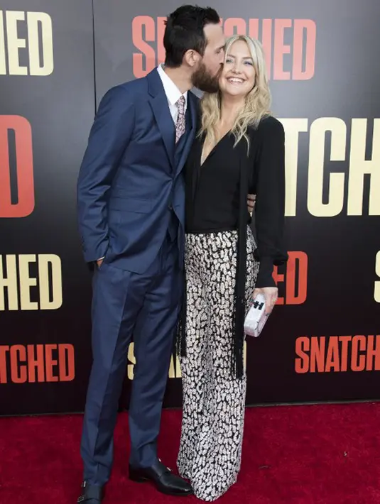 “Dia (Danny Fujikawa)sangat menyatu dengan baik di keluarga Kate Hudson,” ucap sumber. “Selera humor yang dimiliki keduanya pun dikabarkan juga sama,” sumber menambahkan. (AFP/VALERIE MACON)