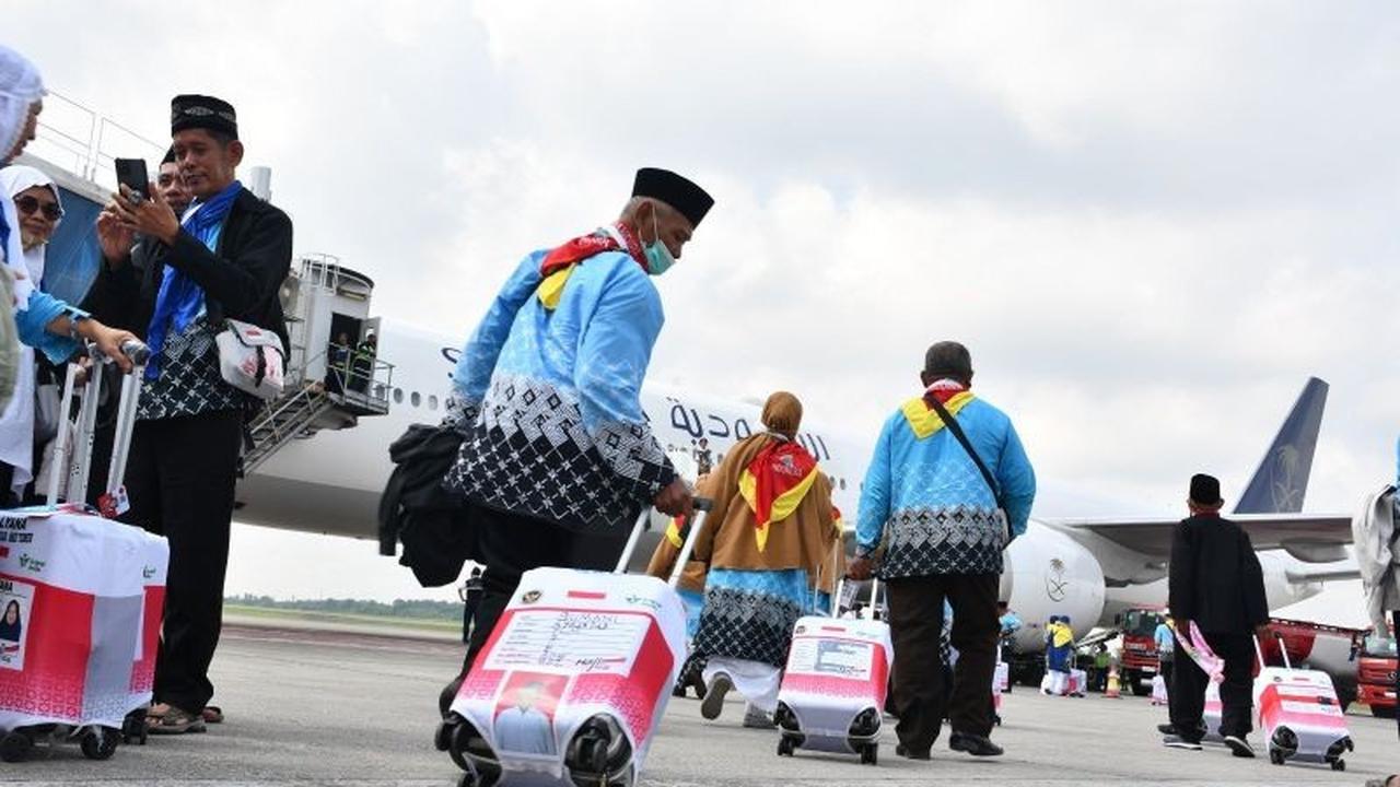 Dua Calon Haji Embarkasi Palembang yang Tertunda Akhirnya Berangkat ke Tanah Suci