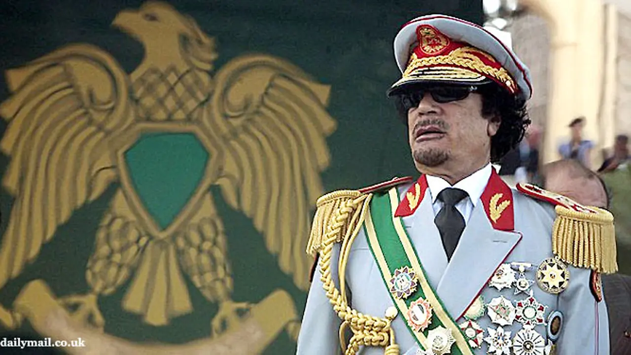 budakseks-moammarkhadafi-130708-b.jpg