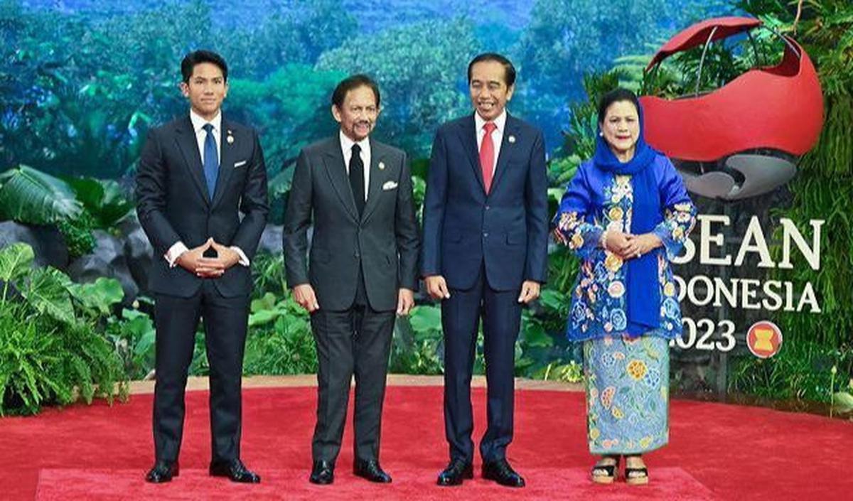 Dampingi Ayah di KTT ASEAN 2023