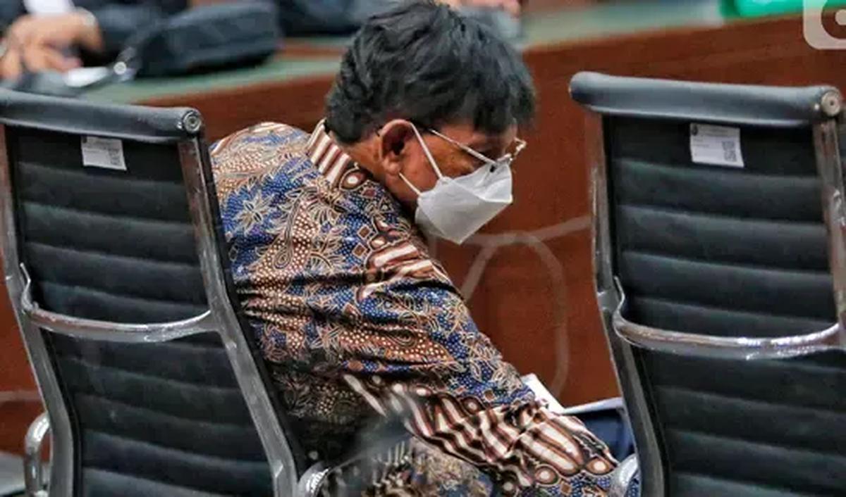 "Memperkaya diri sendiri atau orang lain atau suatu korporasi."