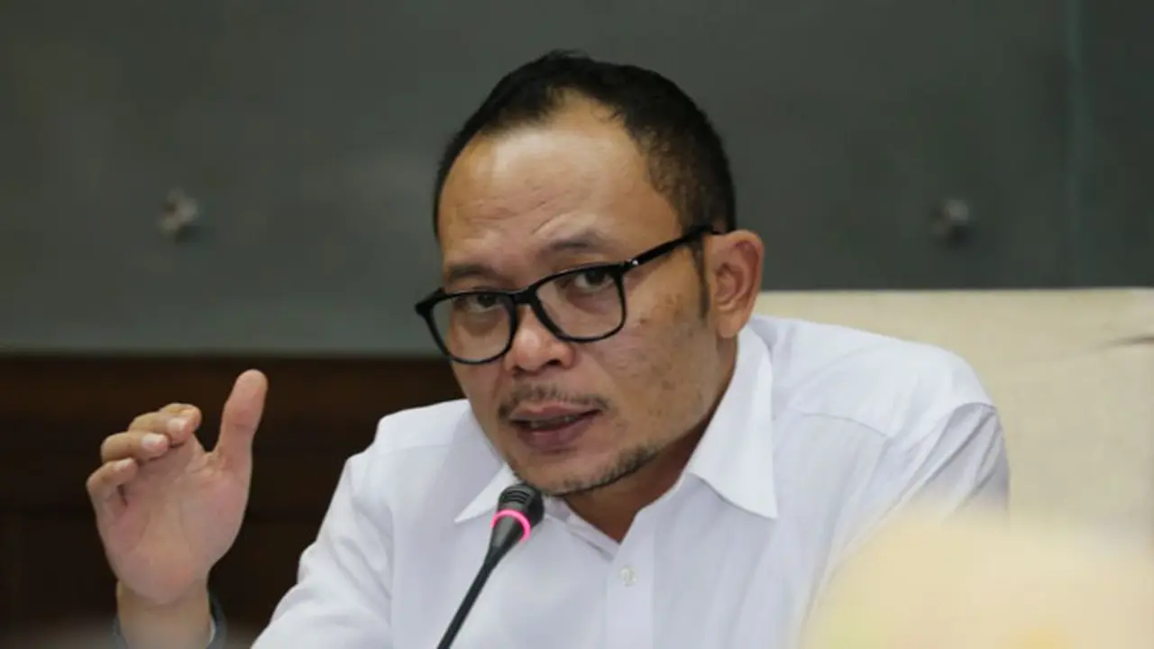 Penataan perizinan TKA itu kan untuk investasi agar ekonomi bergerak lebih cepat dan lapangan kerja tercipta lebih banyak.