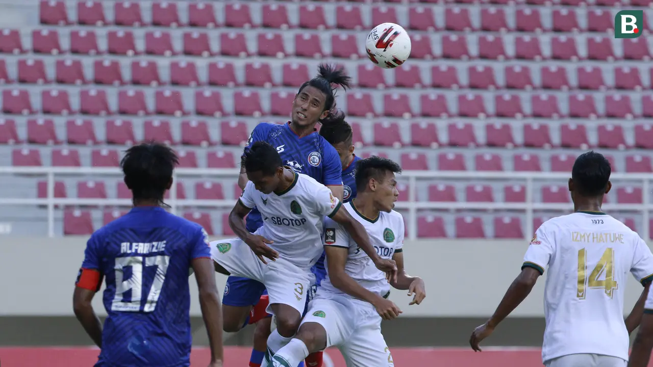FOTO: Arema FC Tahan Imbang Persikabo 1973 1-1 dalam Partai Pembuka Piala Menpora 2021 - Andy Setyo Nugroho; Hanif Sjahbandi