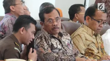 Jaksa Agung HM Prasetyo berpendapat, Komisi Pemberantasan Korupsi (KPK) perlu dan harus melakukan reformasi. 