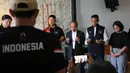 Tiga hari menjelang Olimpiade Paris 2024 yang akan resmi dibuka pada Jumat (26/7/2024), Tim Indonesia menggelar doa bersama bagi kesuksesan Merah-Putih di Paris. Doa bersama dilakukan di Rumah Garuda, pada Selasa (23/7/2024) malam waktu Paris, Prancis. Hadir dalam acara tersebut Chef de Mission (CdM) Olimpiade Indonesia Anindya Bakrie, Ketua Umum Komite Olimpiade Indonesia (KOI) Raja Sapta Oktohari, dan Duta Besar Republik Indonesia untuk Prancis, Mohamad Oemar. (Dok. NOC Indonesia)