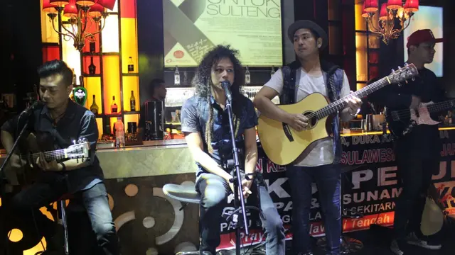 Ahmad Dhani dan Artist Roemah Djoeang