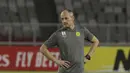 Pelatih Ceres-Negros, Risto Vidakovic, saat sesi latihan jelang laga Piala AFC di SUGBK, Jakarta, Senin (22/4). Ceres-Negros akan berhadapan dengan Persija Jakarta. (Bola.com/M Iqbal Ichsan)