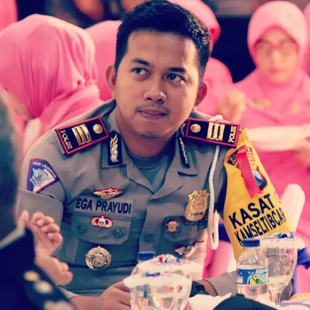 Tak Ikuti Jejak Sang Ayah, Ini 6 Potret Anak Tukul Arwana Berpangkat Ajun Komisaris Polisi