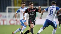 Penyerang AC Milan, Andre Silva. (AP Photo/Alexandru Dobre)