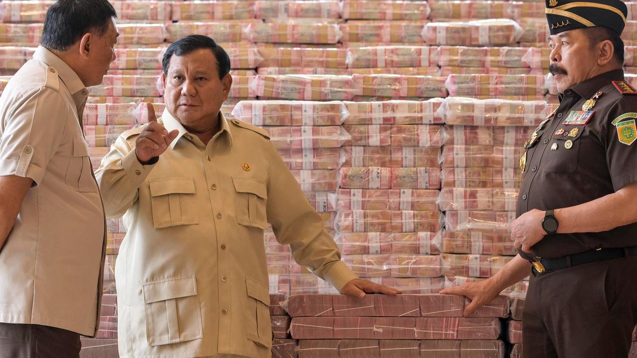 FOTO: Presiden Prabowo Saksikan Penyerahan Rp13,2 Triliun Uang Korupsi CPO ke Negara