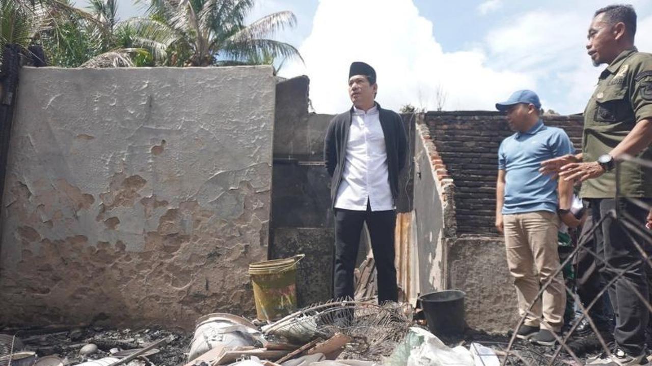 Bantuan Korban Kebakaran: Pemkab Bengkulu Utara Gerak Cepat Salurkan Bantuan di Argamulya