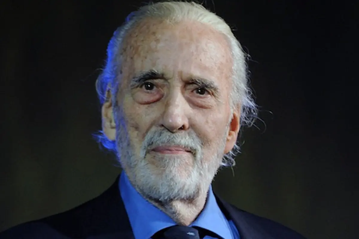 [Bintang] Christopher Lee
