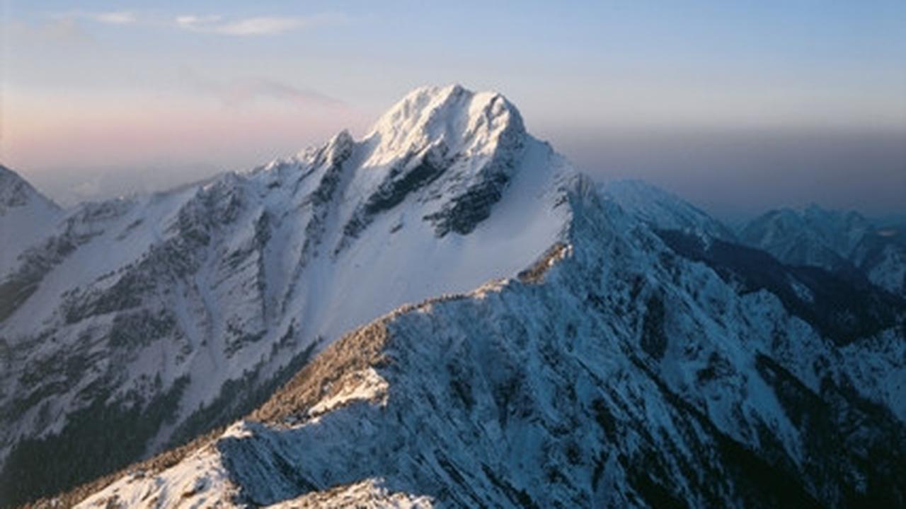 Jade Mountain Main Peak Trail