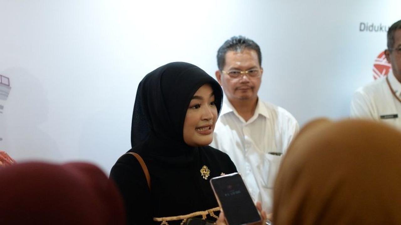 Fakta Unik: Anggota DPR RI Annisa Mahesa Dukung OJK Perangi Pinjol Ilegal Lewat FIN Expo 2025